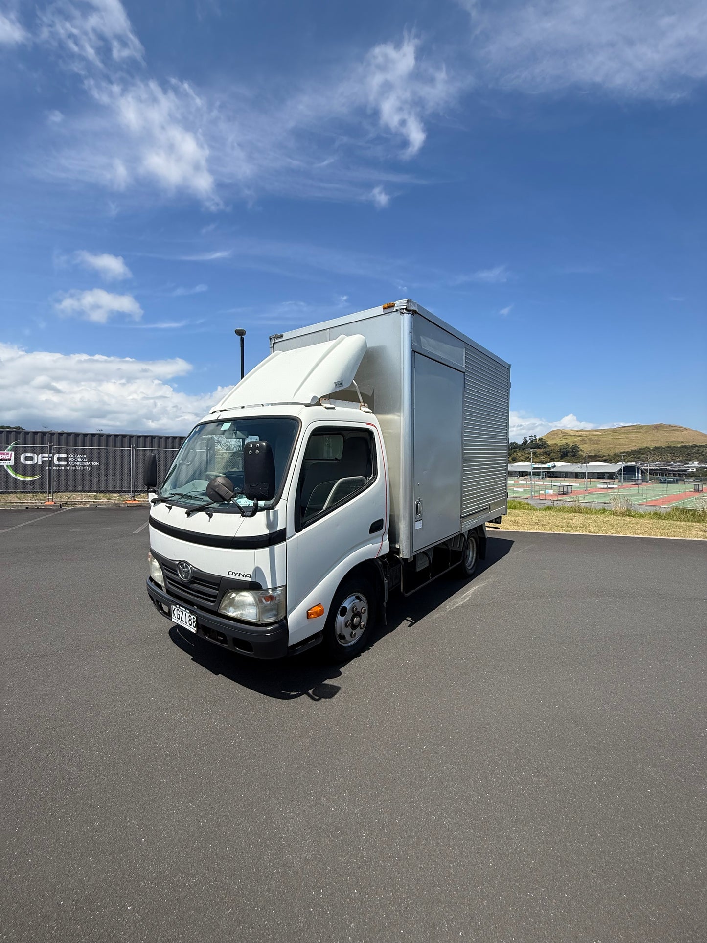 13 Cubic Meter Box Body Truck Rental